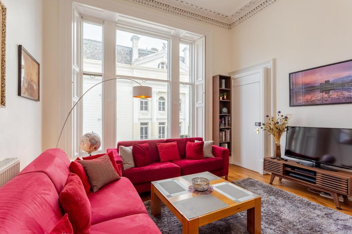 Appartement Great Location! 2bd,2 Bath In Centre Of *