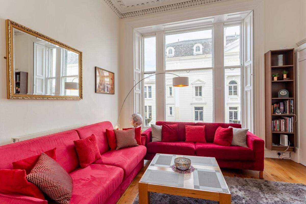 Appartement Great Location! 2bd,2 Bath In Centre Of *